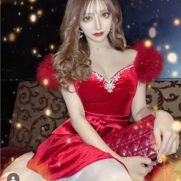 Japanese Gyaru Red Velvetl Flower Petals Faux Fur Sleeved Valentines Mini Dress